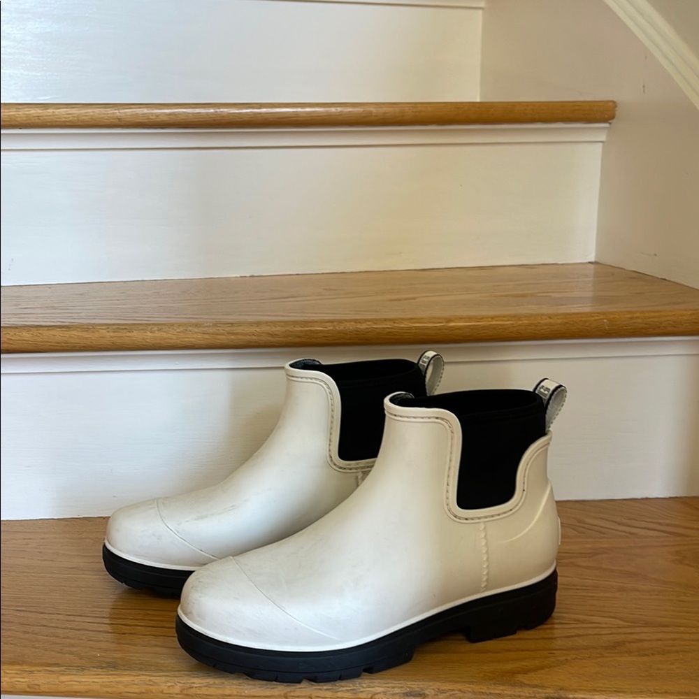 Uggs  White Ankle Boots